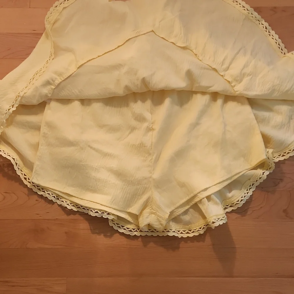 Yellow Ruffled Mini Skirt/Shorts - Picture 3 of 4